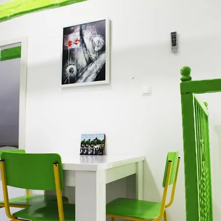 Croparadise Lime Green Apartman Split