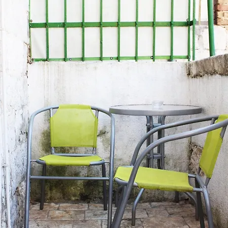 아파트 Croparadise Lime Green